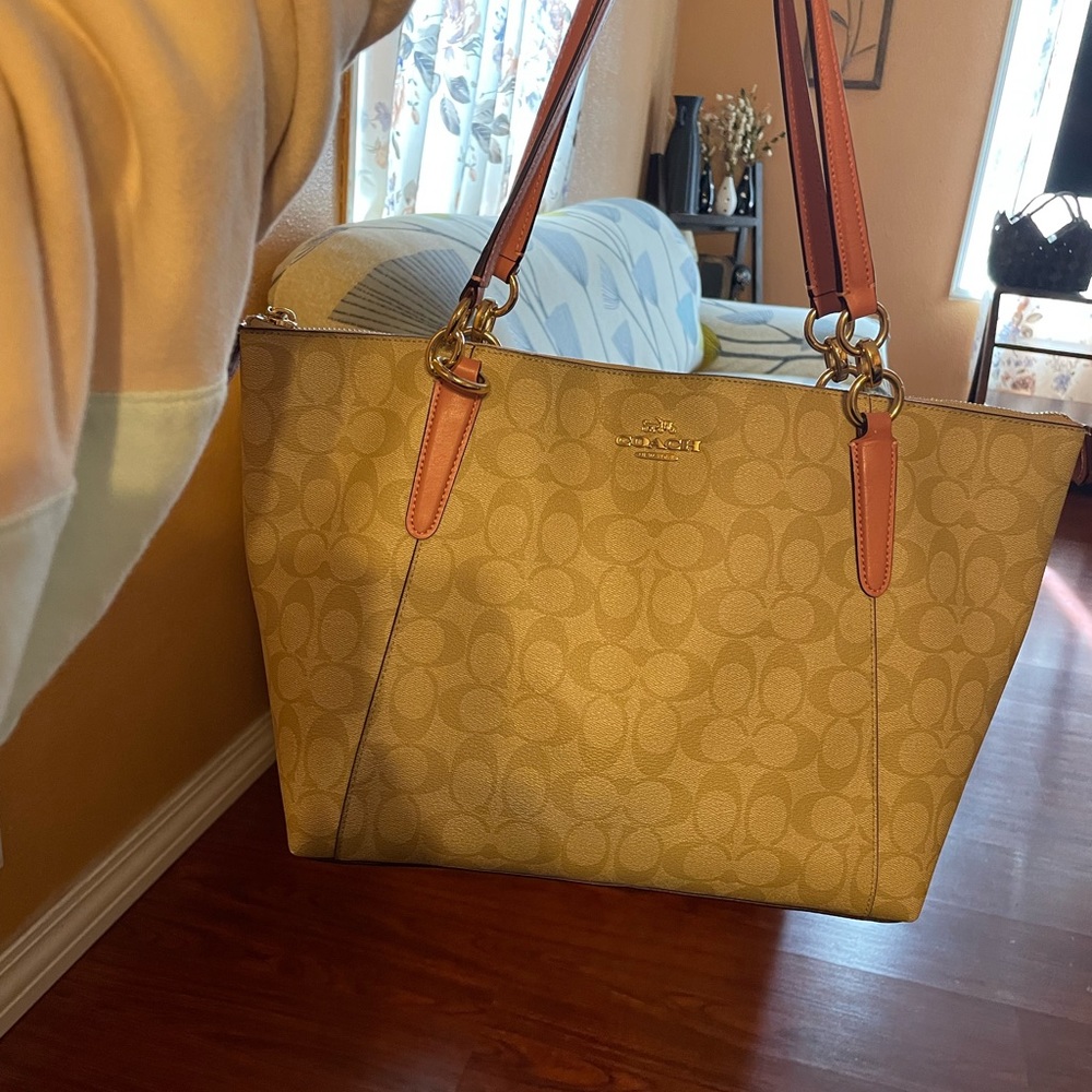 Coach tote bag